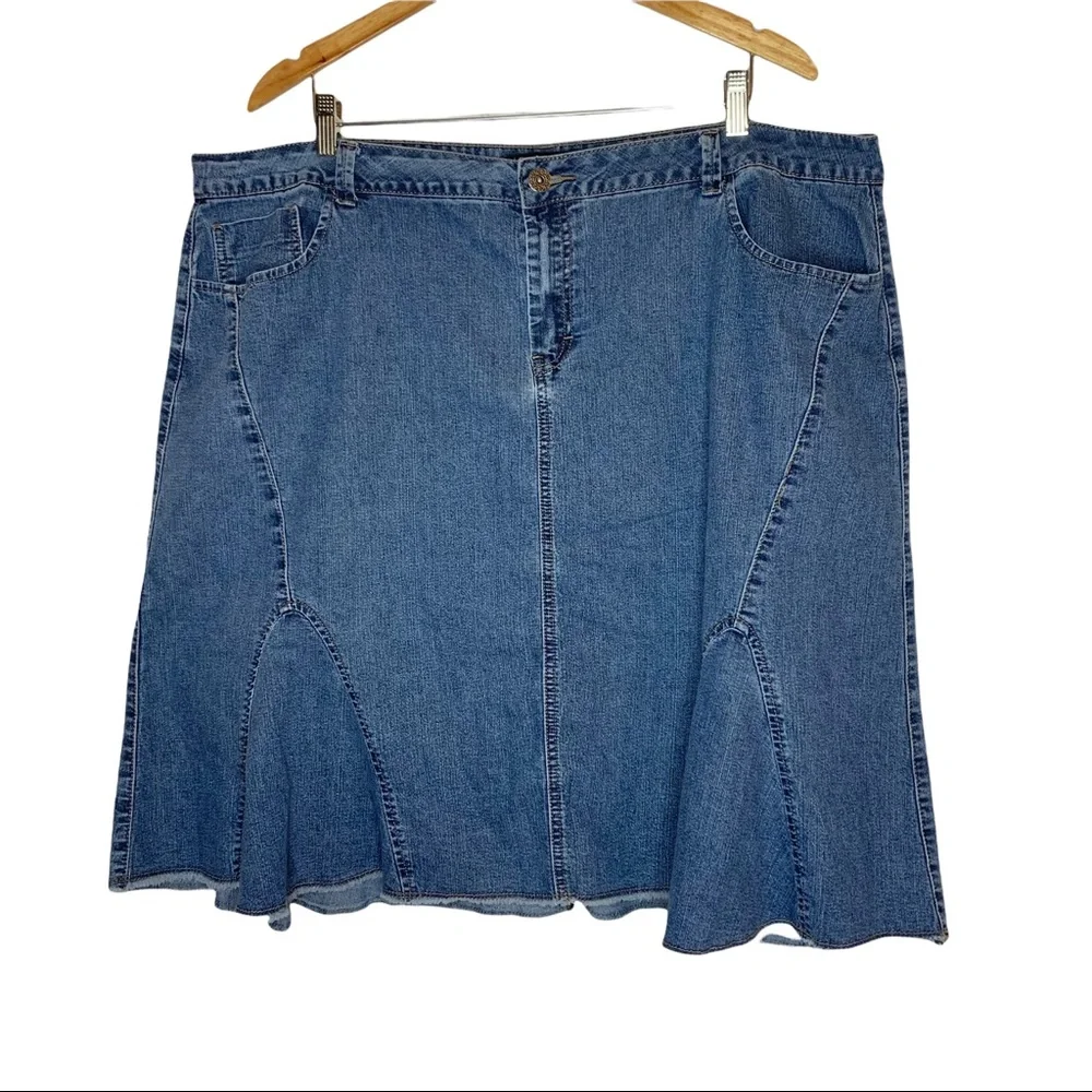 LANE BRYANT Denim Raw Hem Flare Skirt Sz 24W